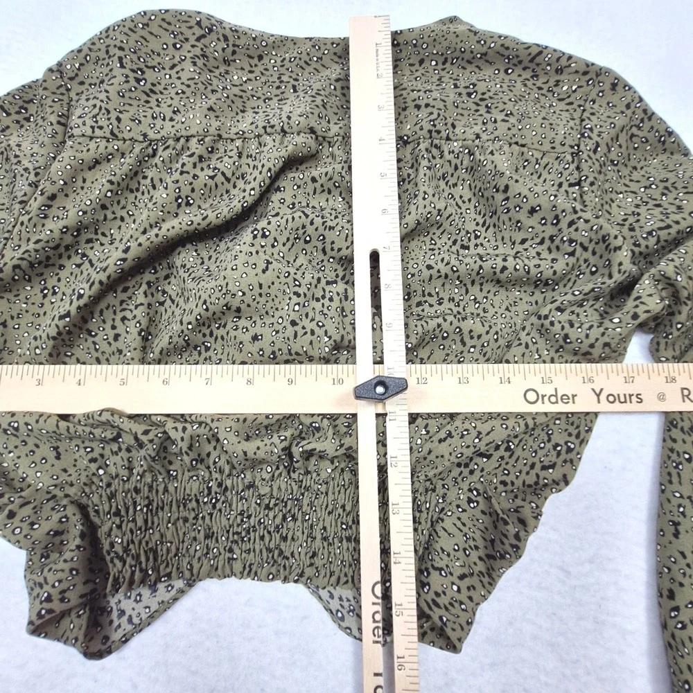 MABLE Cropped Top Womens Medium Olive Green Animal Print Twist Front Boho Chic - Picture 4 of 6